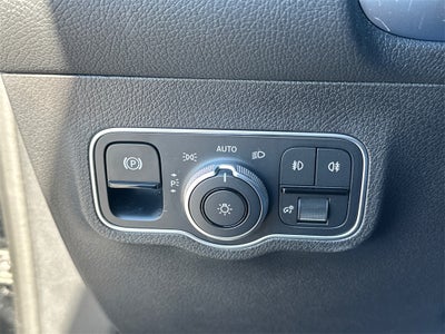 2025 Mercedes-Benz GLB GLB 250