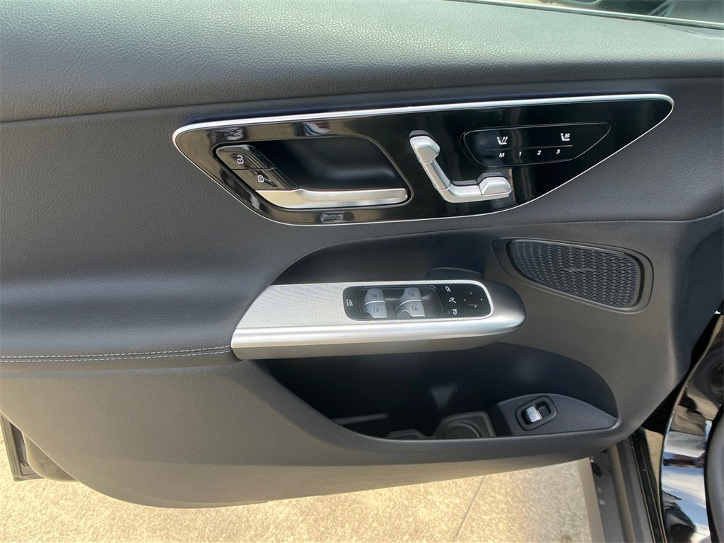 2025 Mercedes-Benz GLC GLC 300