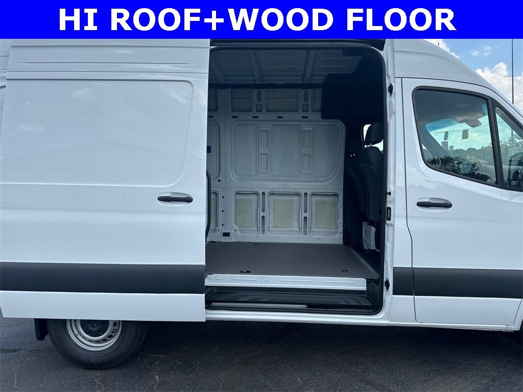 2025 Mercedes-Benz Sprinter 2500 Cargo 144 WB