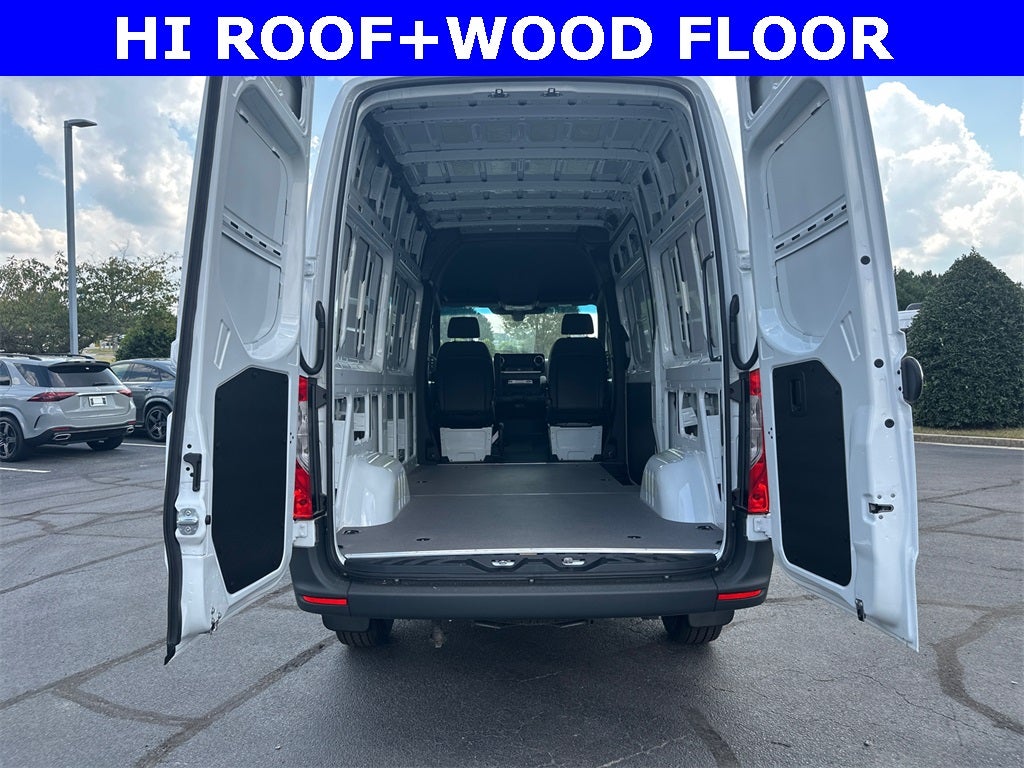2025 Mercedes-Benz Sprinter 2500 Cargo 144 WB