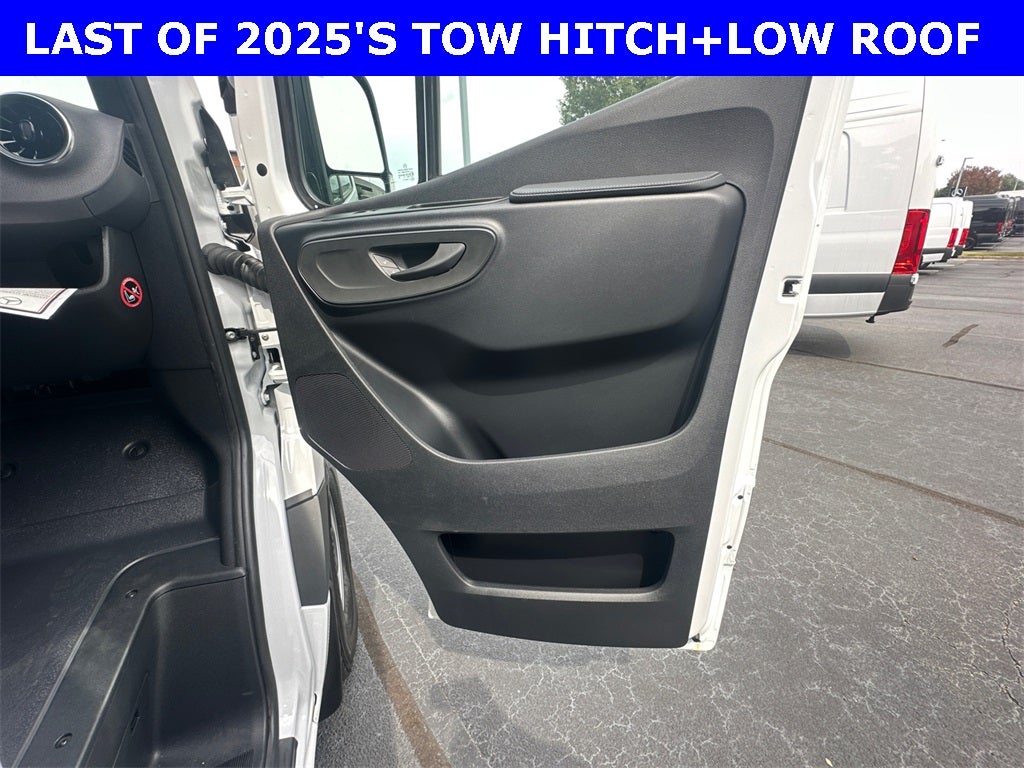 2025 Mercedes-Benz Sprinter 2500 Cargo 144 WB