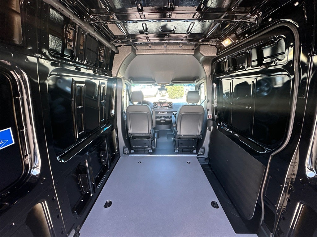 2025 Mercedes-Benz Sprinter 2500 Cargo 144 WB